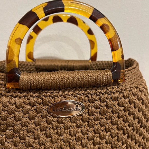 Bucket purse, with acrylic handles, faux leather base, legs. Hand crocheted, NEW - Picture 2 of 5